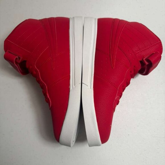 NEW - Fila Vulc 13 Ares Distrues Red -Size 5.5 Unisex - Picture 3 of 5